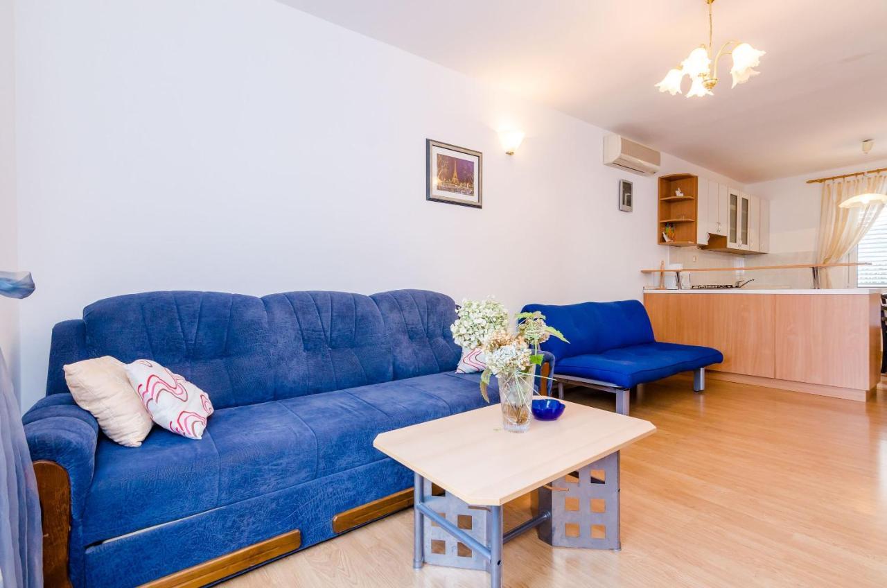 Apartment & Rooms Villa Katarina 슬라노 외부 사진