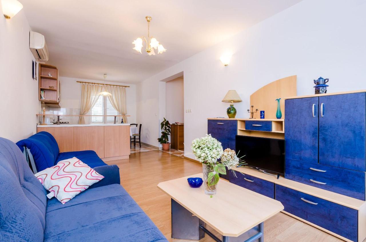 Apartment & Rooms Villa Katarina 슬라노 외부 사진